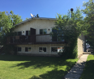 Fourplex For Rent D, 5827-52 Avenue, Red Deer, 3 Bedrooms, 1 Bathroom